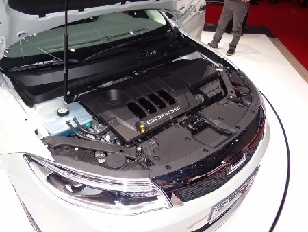 Hãng xe Trung Quốc Qoros ra xe mới - 5 Một số hình ảnh xe Qoros 3 tại Triển lãm ô tô Geneva: